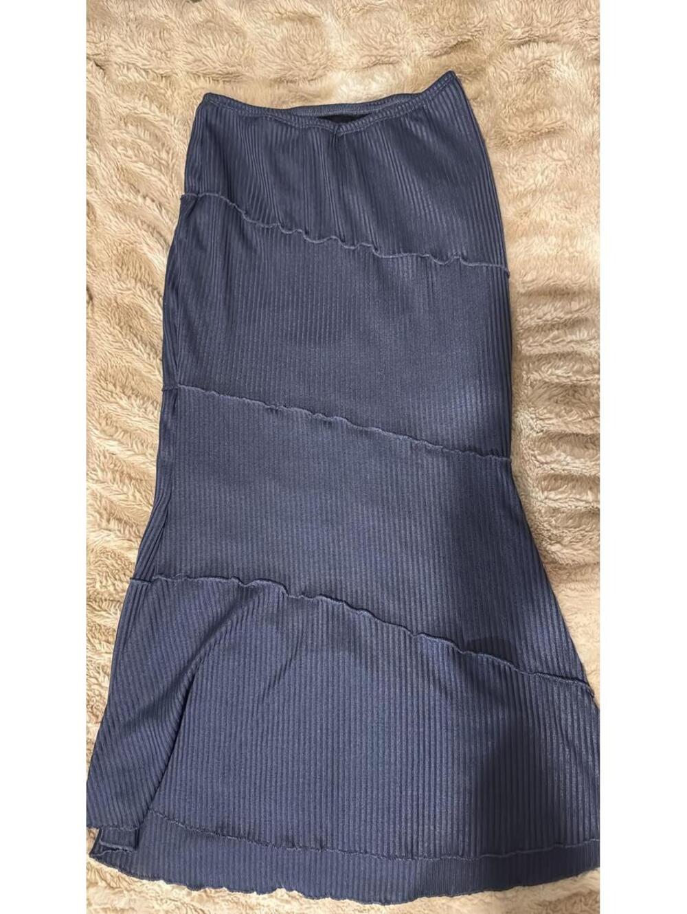 31. LONG SKIRT